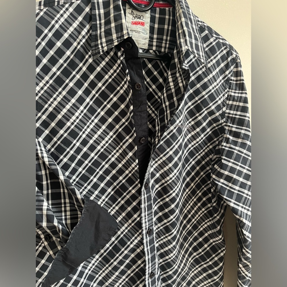 Triple Five Soul Cotton Men’s Button Down Size Medium
